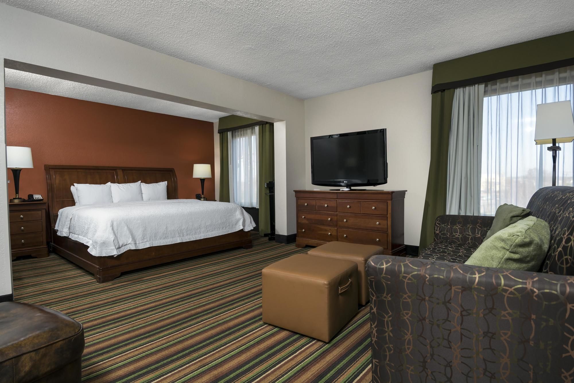 Hampton Inn Winston-Salem Hanes Mall Екстериор снимка